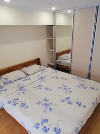 Здаємо подобово в Києві дворівневі апартаменти квартиру ЖК Смарт Хаус, метро Берестейська Київ