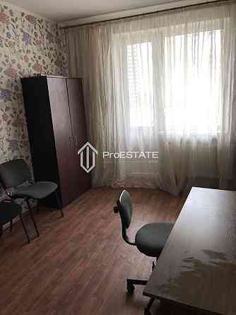 Продаж Квартира 3-кімнатна, 4/26 поверх на вул. Драгоманова Киев