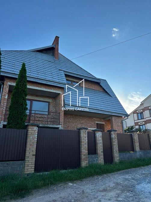 Продаж 2-поверховий Будинок з ділянкою 10 сот 281.8 кв.м 6 кімн. на Роксолани вул. Дубляни - фото 1