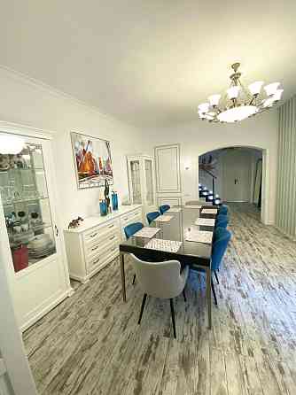 Продаж Квартира 6-кімнатна, 3/4 поверх на вул. Мосяжна L'viv