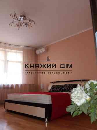 Оренда Квартира 3-кімнатна, 7/26 поверх на Старонаводницкая ул. Київ