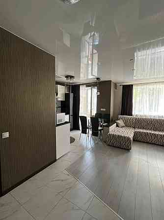 Оренда Квартира 1-кімнатна, 1/9 поверх на бульвар Верховної Ради, 19 Київ