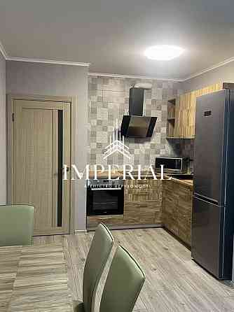 Оренда Квартира 1-кімнатна, 14/15 поверх на вул. Родини Крістерів Киев