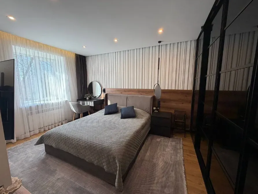 Продажа 2к Квартира 69.2 кв.м вул. Центральна, ЖК 