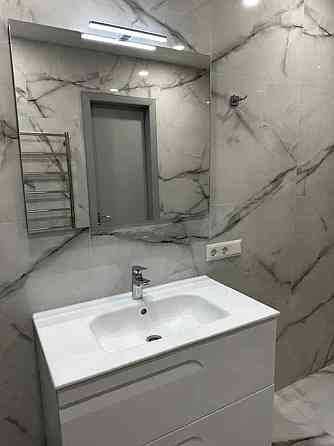 Продаж Квартира 2-кімнатна, 1/13 поверх Київ