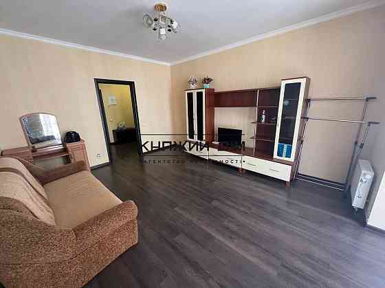 Оренда Квартира 2-кімнатна, 8/25 поверх на Драгоманова ул. Kiev