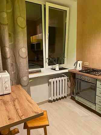 Оренда Квартира 2-кімнатна, 3/5 поверх на Миколи Міхновського, 32а Киев