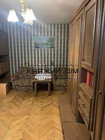 продається 2-кімнатна квартира, 2 хв. від м. Дорогожичі. Код об'єкта: № 21144440 Київ