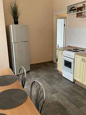 Оренда Квартира 2-кімнатна, 19/19 поверх на Дніпровська, 13 Київ