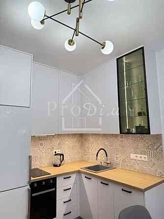 Оренда Квартира 1-кімнатна, 1/4 поверх на Практична вул., 2 Киев