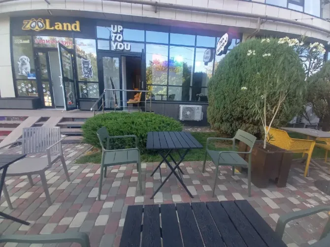 New Shop for rent on the red line in the residential complex 