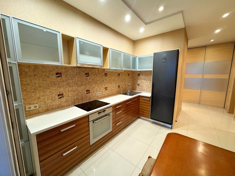 Продаж Квартира 2-кімнатна, 2/9 поверх на Оболонська Набережна вул., д. 3 Киев - изображение 1