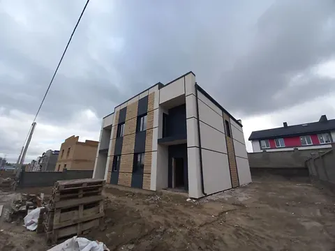 Продаж 2-поверховий   120 кв.м 4 кімн. на Кулика і Гудачека (Макарова) вулиця Рівне - фото 2