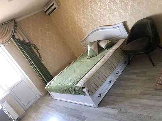 Оренда Квартира 3-кімнатна, 16/17 поверх на ул. Митрополита Василия Липковского Киев