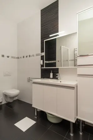 For rent 3-room Apartment 125 sq.m Південний Бульвар 24Б Ivano-Frankivs'k
