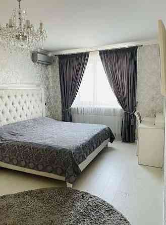 Продаж Квартира 2-кімнатна, 10/12 поверх на Владимирская, 1 Дніпро