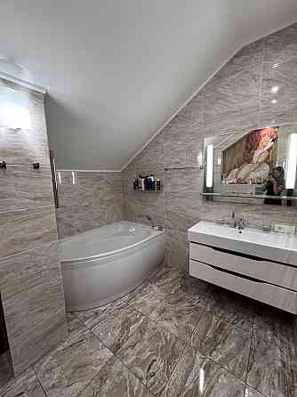 Продаж 2-поверховий Будинок з ділянкою 11 сот 185 кв.м 6 кімн. на провулок 2-й Вячеслава Липинського Zhytomyr