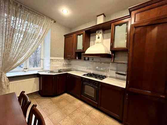 Продаж Квартира 3-кімнатна, 2/4 поверх на Митрофана Довнар-Запольського вул., д. 2/20 Київ