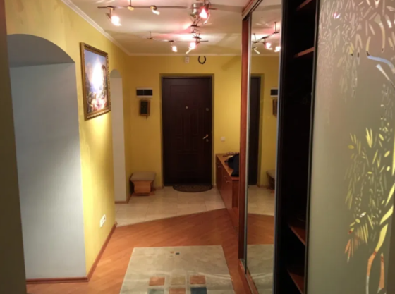 Оренда Квартира 3-кімнатна, 7/16 поверх на ул. Урловская Київ