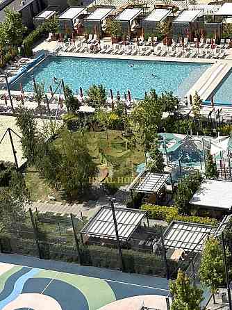 Продаж Квартира 3-кімнатна на Салютная ул. Київ