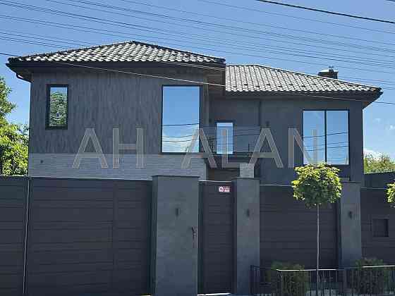 Продаж Будинок 5-кімнатний на Добрий Шлях вул., 1 Київ