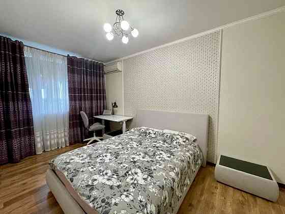 Оренда Квартира 3-кімнатна, 14/19 поверх на Авiаконструктора Iгоря Сiкорського, 4-Б Київ