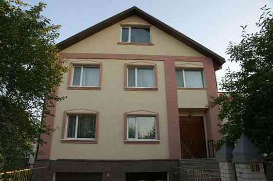 Продаж 3-поверховий Будинок з ділянкою 6 сот 310 кв.м  на Герцена Бориспіль