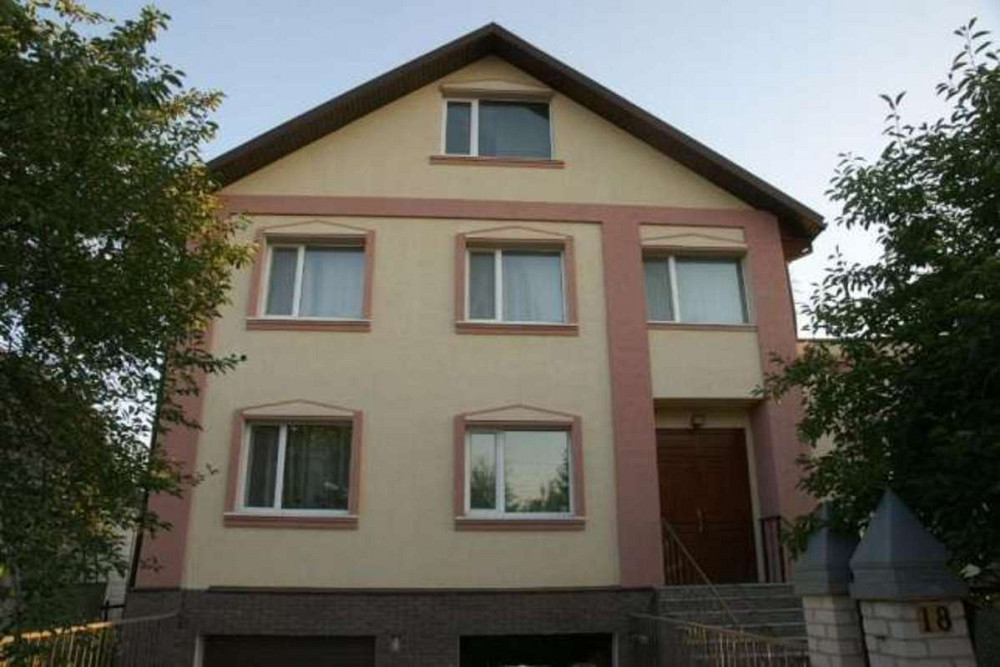 Продаж 3-поверховий Будинок з ділянкою 6 сот 310 кв.м  на Герцена Бориспіль - фото 1