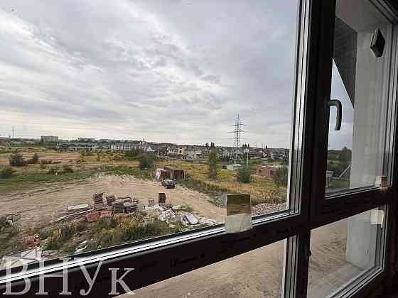 Продаж Квартира 3-кімнатна, 3/3 поверх на Зоряна 