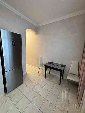 Оренда Квартира 2-кімнатна, 3/4 поверх на вул. Різницька, 11 Київ