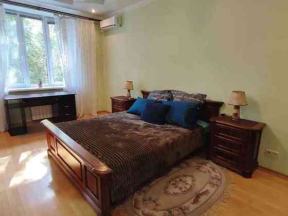 Оренда Квартира 2-кімнатна, 3/5 поверх на ул. Цитадельная Киев