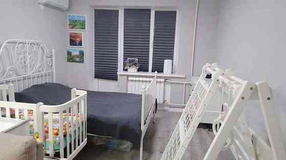 Оренда Квартира 1-кімнатна, 4/5 поверх на Мрії, 3а Kiev