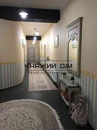 Продается элитный 3-х уровневый особняк LUCKY HOME площадью 1000 м2 в районе Канадская деревня Гостомель