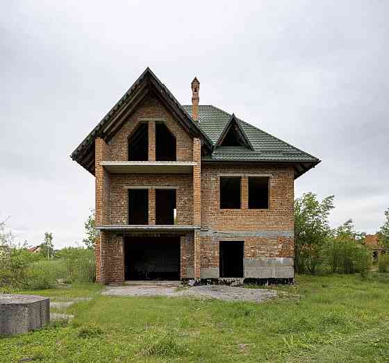 Продаж будинку 3 поверхи — озерна Конопниця