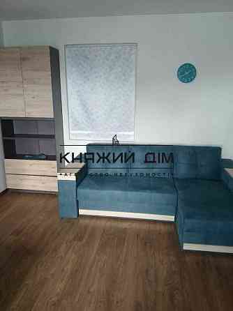 Оренда Квартира 2-кімнатна, 10/28 поверх на Анны Ахматовой ул. Київ