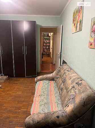 Оренда Квартира 3-кімнатна, 8/16 поверх на просп. Володимира Івасюка, 27А Київ