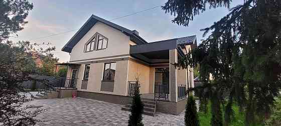 Продаж 2-поверховий  з ділянкою 8 сот 185 кв.м 5 кімн.  Зимна Вода