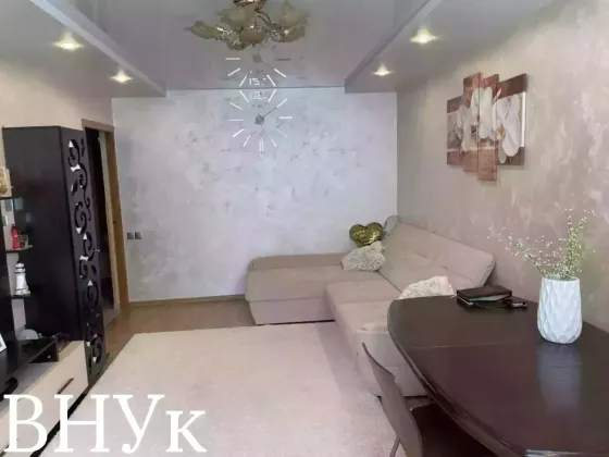 Продаж Квартира 3-кімнатна, 1/5 поверх на Кравчука Луцьк