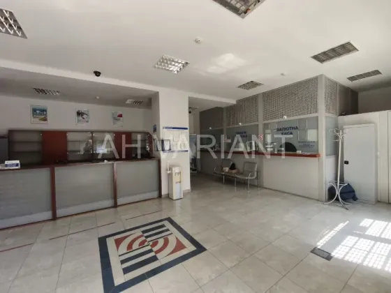 Сдаётся Торгово-офисный центр площадь 110 кв.м 1-й этаж Ужгород Чендея 40 Ужгород