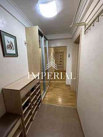 Продаж Квартира 3-кімнатна, 4/9 поверх на вул. Зодчих Киев