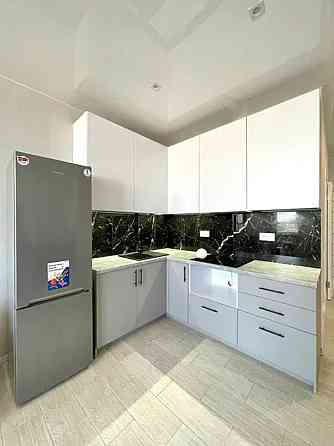 Оренда Квартира 1-кімнатна, 21/28 поверх на просп. Бажана, 17 Kiev