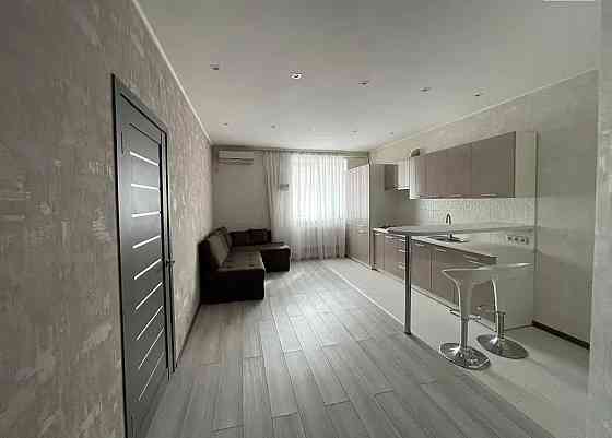 Продаж Квартира 2-кімнатна, 10/12 поверх на Запорожское шоссе, 28П Дніпро