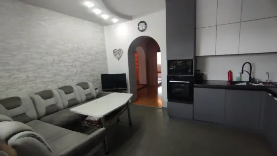 For sale 2-storey House with land 8 ares 247 sq.m 7+ rooms at Ужанська Uzhhorod