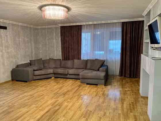 Оренда Квартира 3-кімнатна, 6/24 поверх на пр. Петра Григоренко, 23 Київ