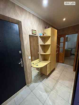 Продаж Квартира 2-кімнатна, 1/5 поверх на Миколи Василенка вул., 23б Киев