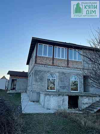 Продається чудовий будинок у мальовничому передмісті Кропивницький