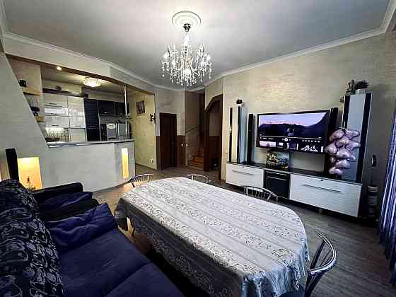 Продаж Квартира 5-кімнатна, 1/3 поверх на Араратская ул., 13 Дніпро