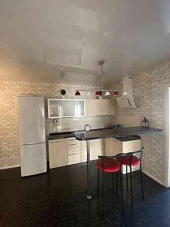 Оренда Квартира 2-кімнатна, 22/25 поверх на вул. Анни Ахматової, 28 Киев