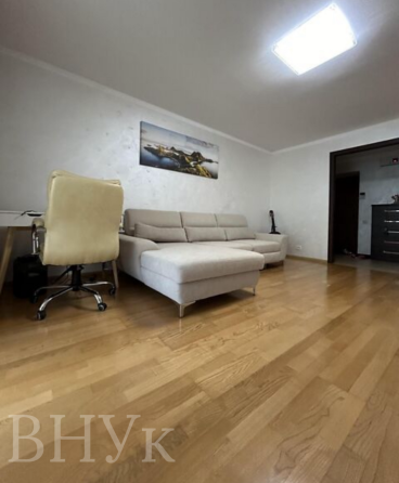 Продаж Квартира 3-кімнатна, 5/9 поверх на Тернопільська Ternopil'