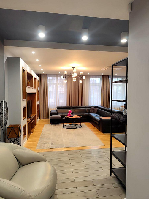 Продаж Квартира 4-кімнатна, 2/9 поверх на Щекавицька вул., д. 30/39 Kiev - photo 2